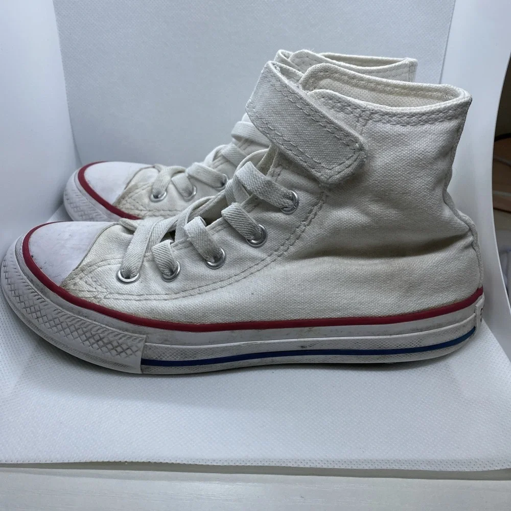 Converse some wear
