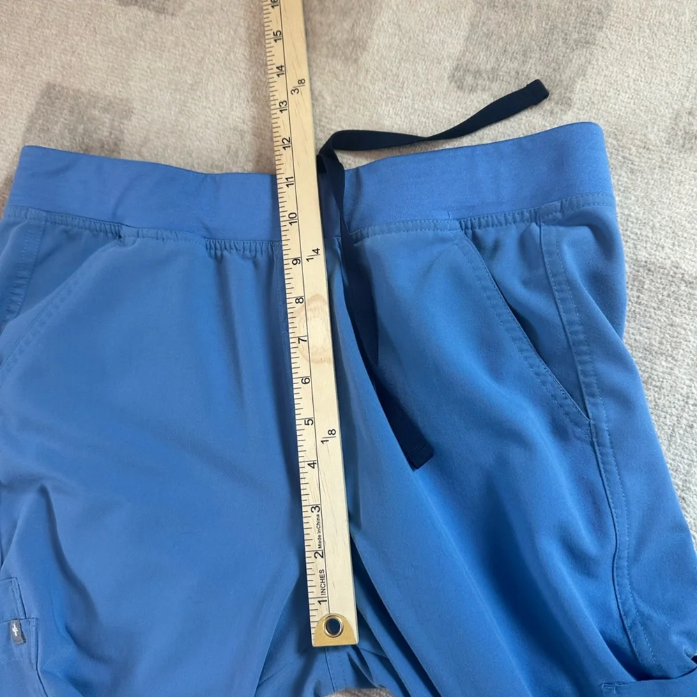 Figs athletic 5’8” ceil