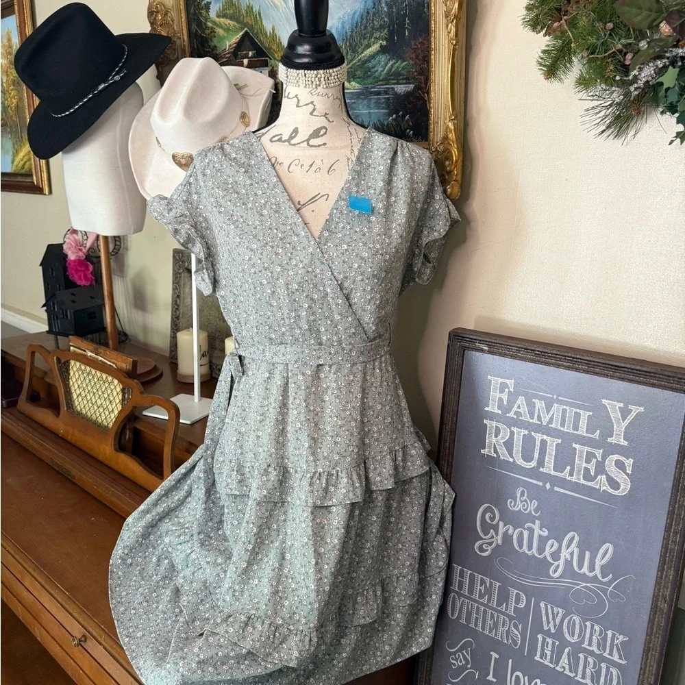 Blue Floral Flutter Sleeve V-Neck Midi Sundress NWOT
