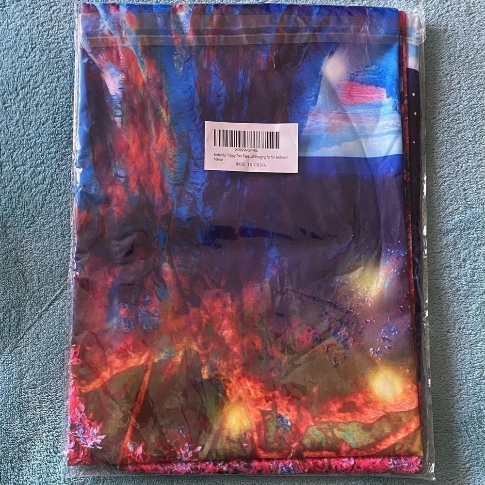 NWT-STUNNING TREE-SPACE TAPESTRY