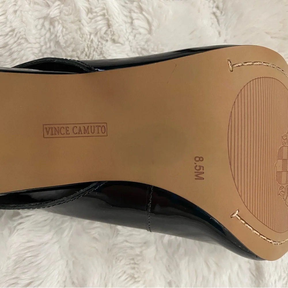 Vince Camuto upper square