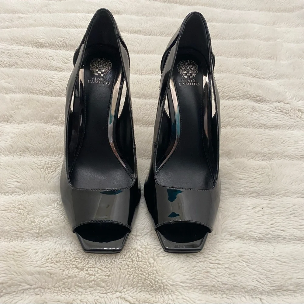 Vince Camuto 5m peep