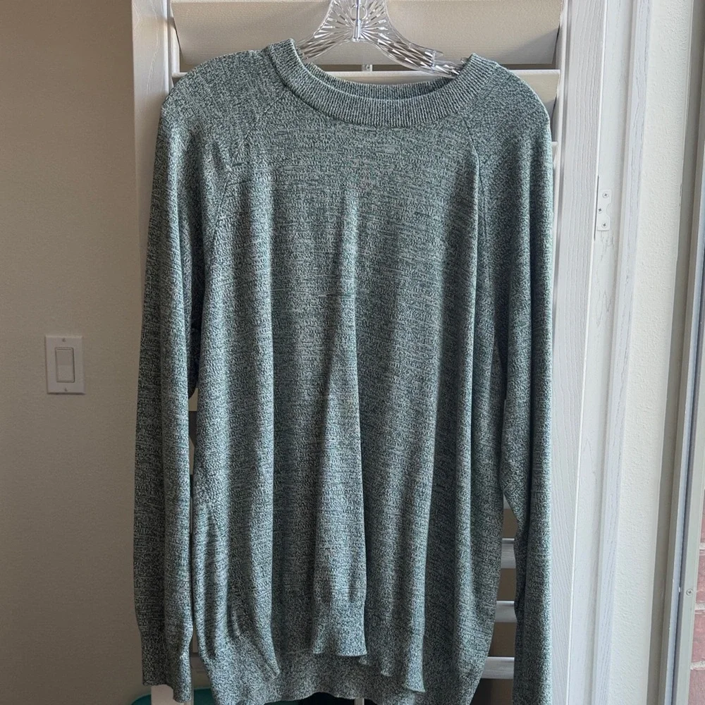 H&M Men's Heathered Sage Crewneck Sweater