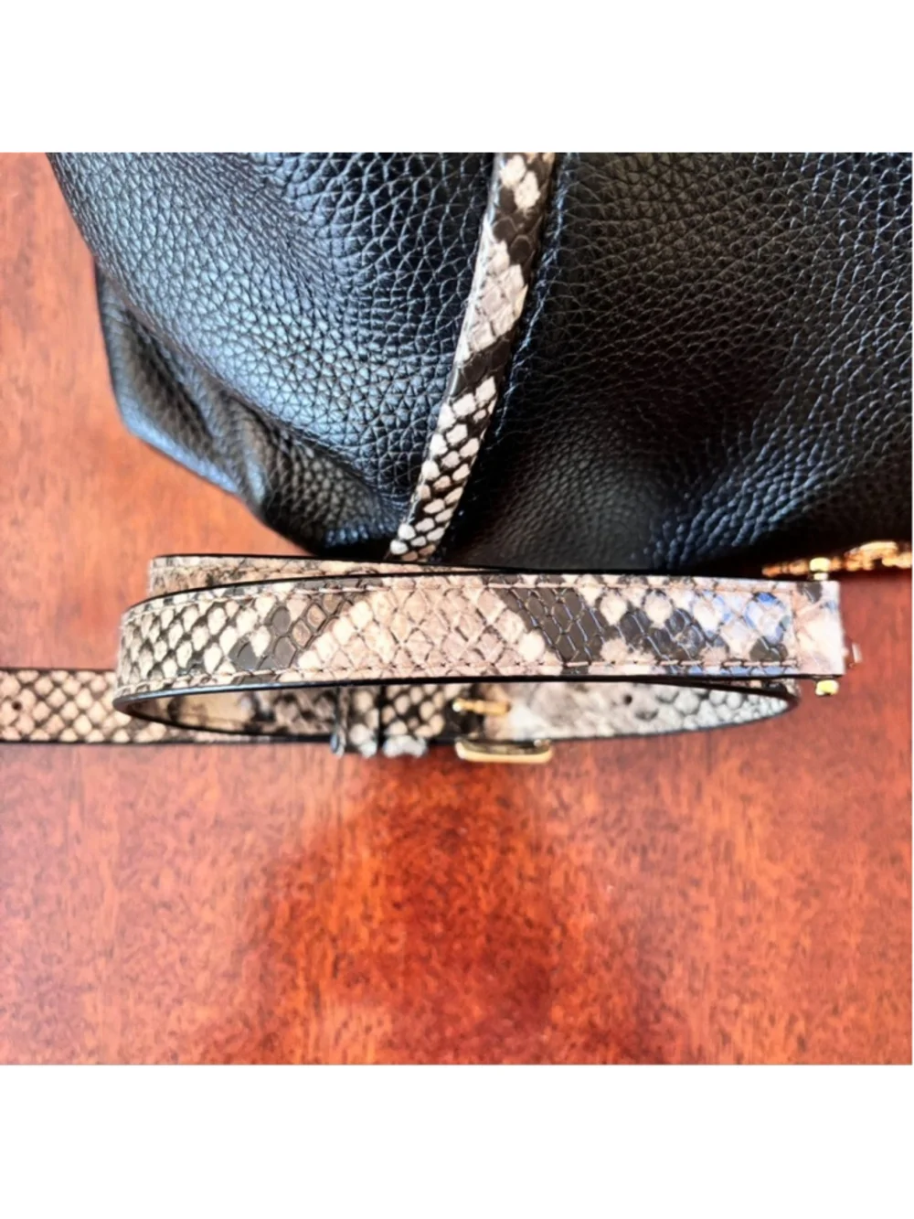 MICHAEL KORS COUTURE BLACK PEBBLE LEATHER WITH SNAKE PRINT HOBO BAG & WALLET EUC