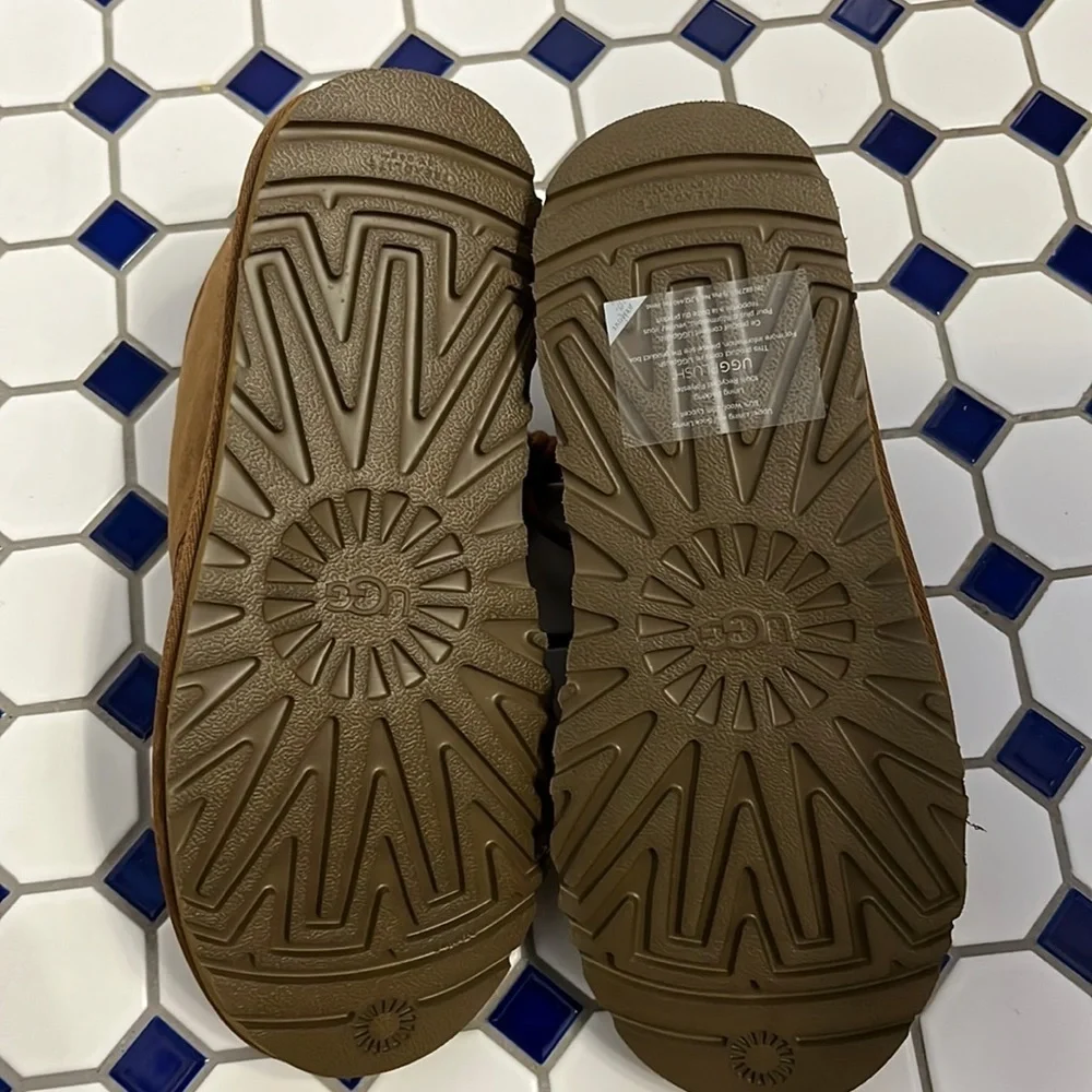 UGG stylish warm