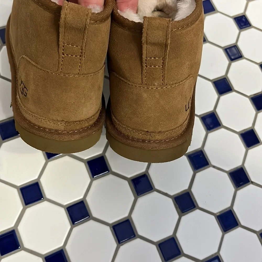 UGG stylish warm
