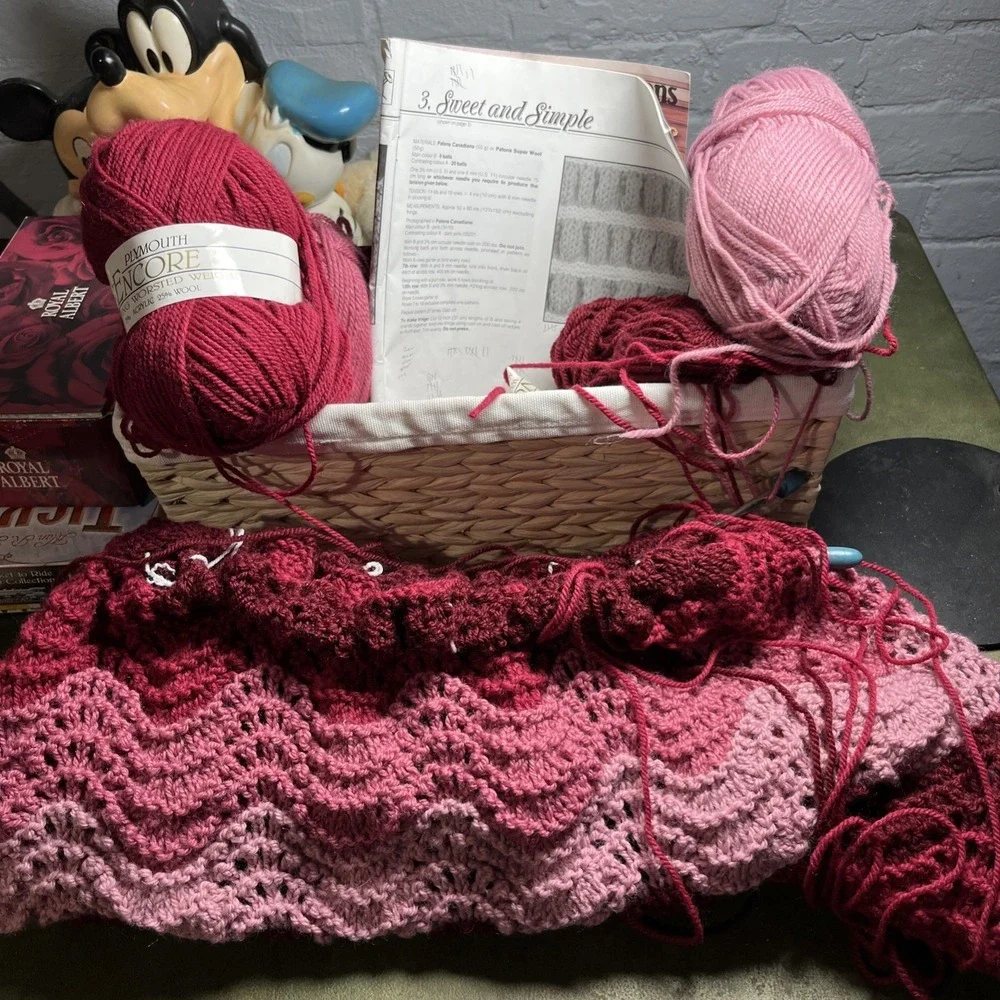Vintage Handmade Crocheted Afghan Pinks Wave Chevron Pattern Unfinished