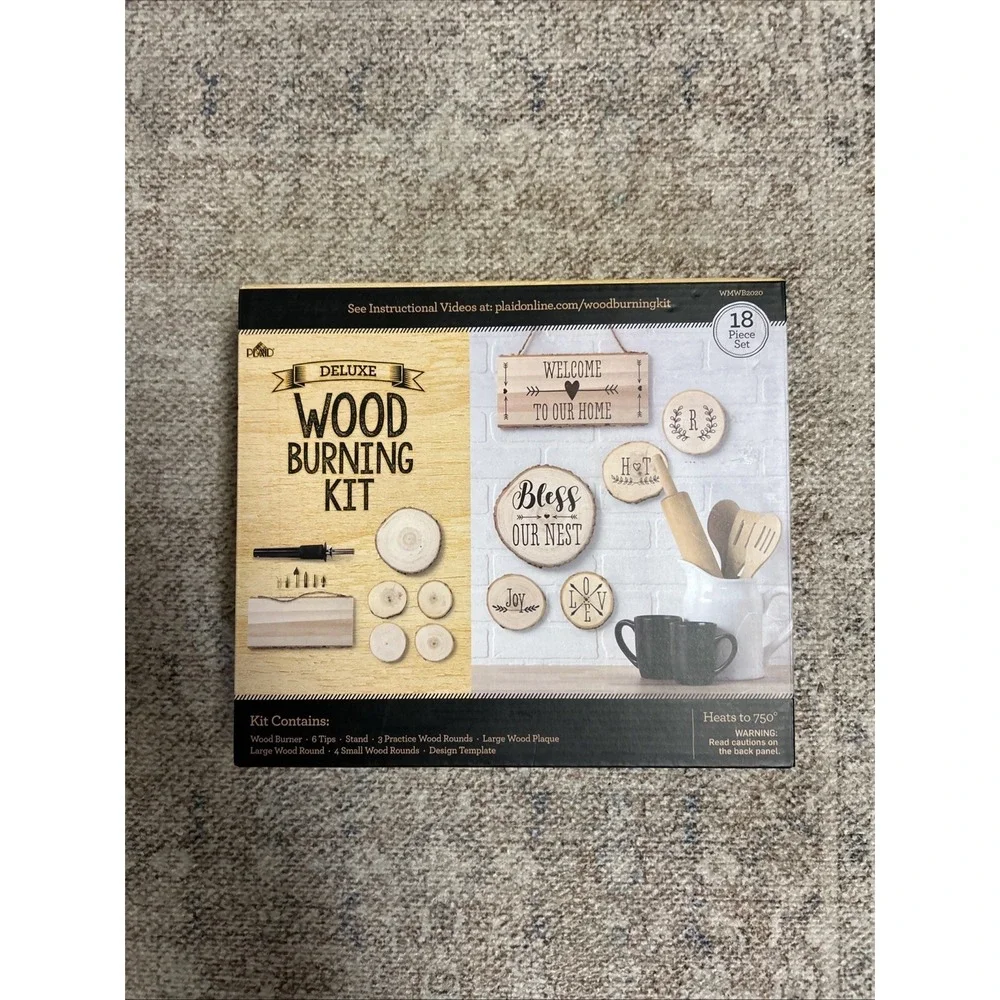 NEW - Plaid Deluxe Wood Burning Kit - 18 Pieces