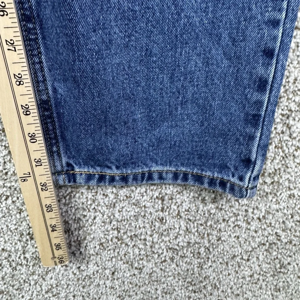 Levis please view