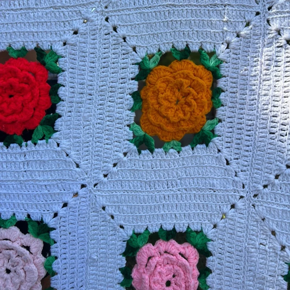 Vintage Handmade Crochet Granny Square Flower Blanket White 3D Roses Throw