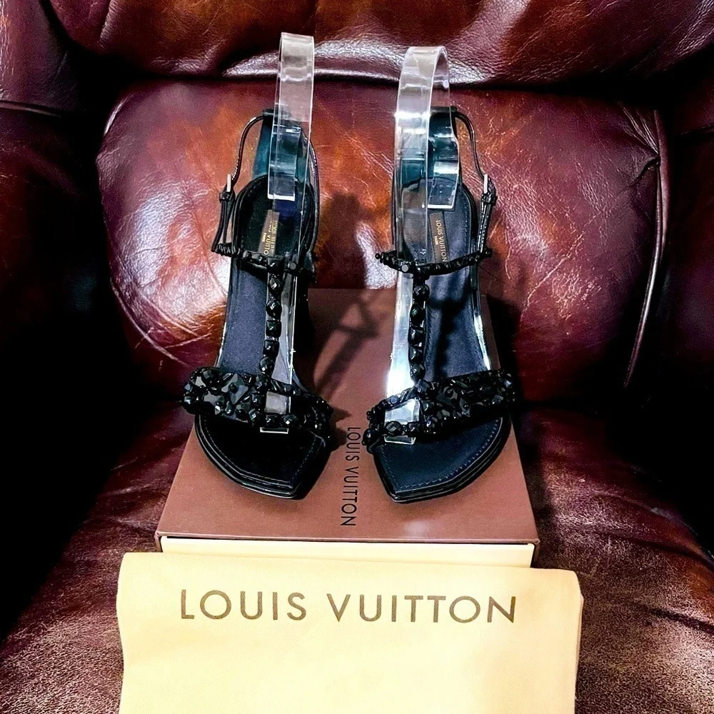 LOUIS Vuitton silk sandals crystal embellishments, patent leather fringe. EU 38