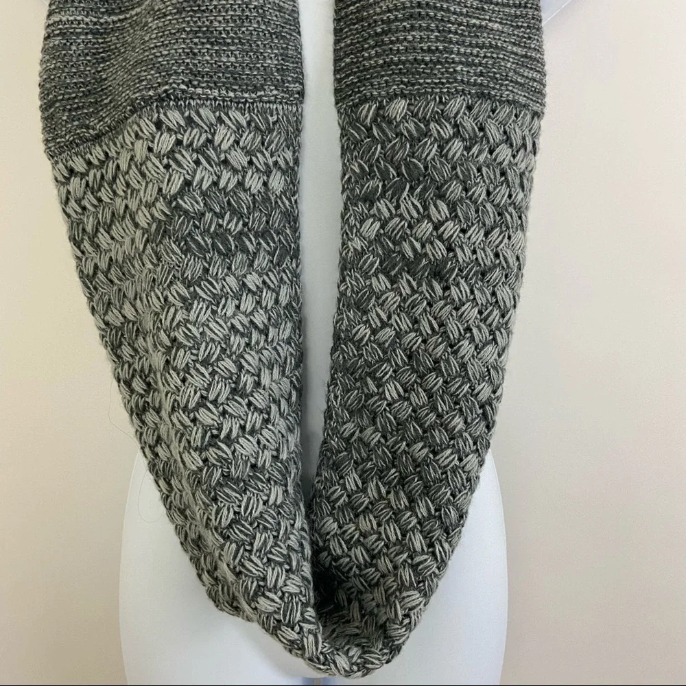 BearPaw Heather Grey Mixed Stitched Infinity Wrap Scarf