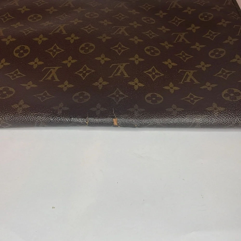 Louis Vuitton 100% authentic