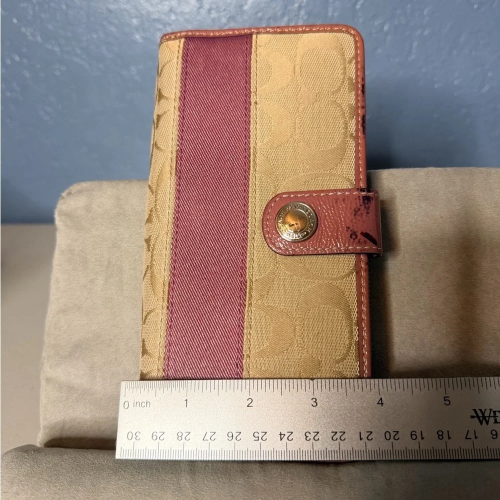 Coach closure full snap