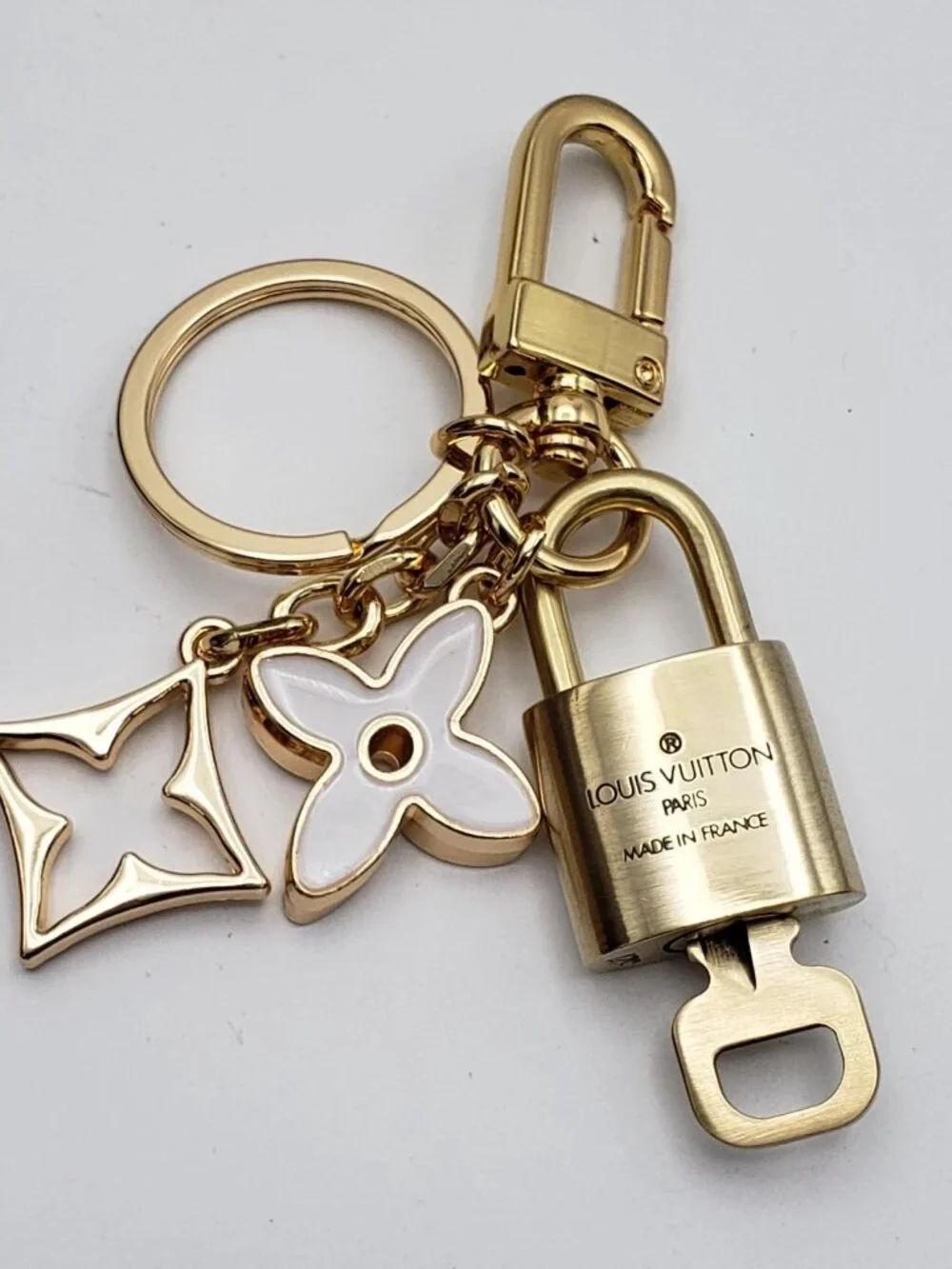 Authentic Louis Vuitton Padlock Gold 🔒 Key Set +Unbranded Flower Keychain Charm