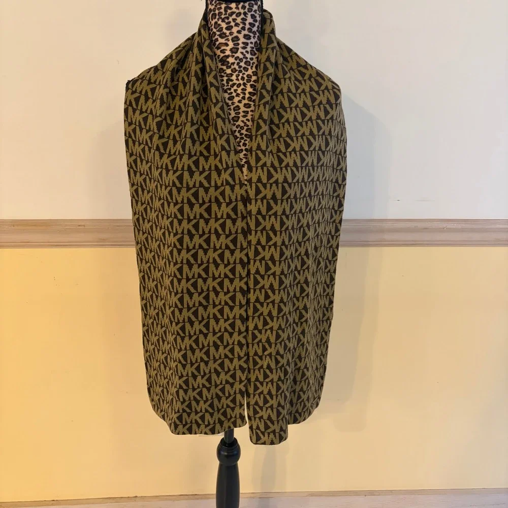Michael Kors Reversible Scarf‎ Brown Gold Monagram Signature MK Print