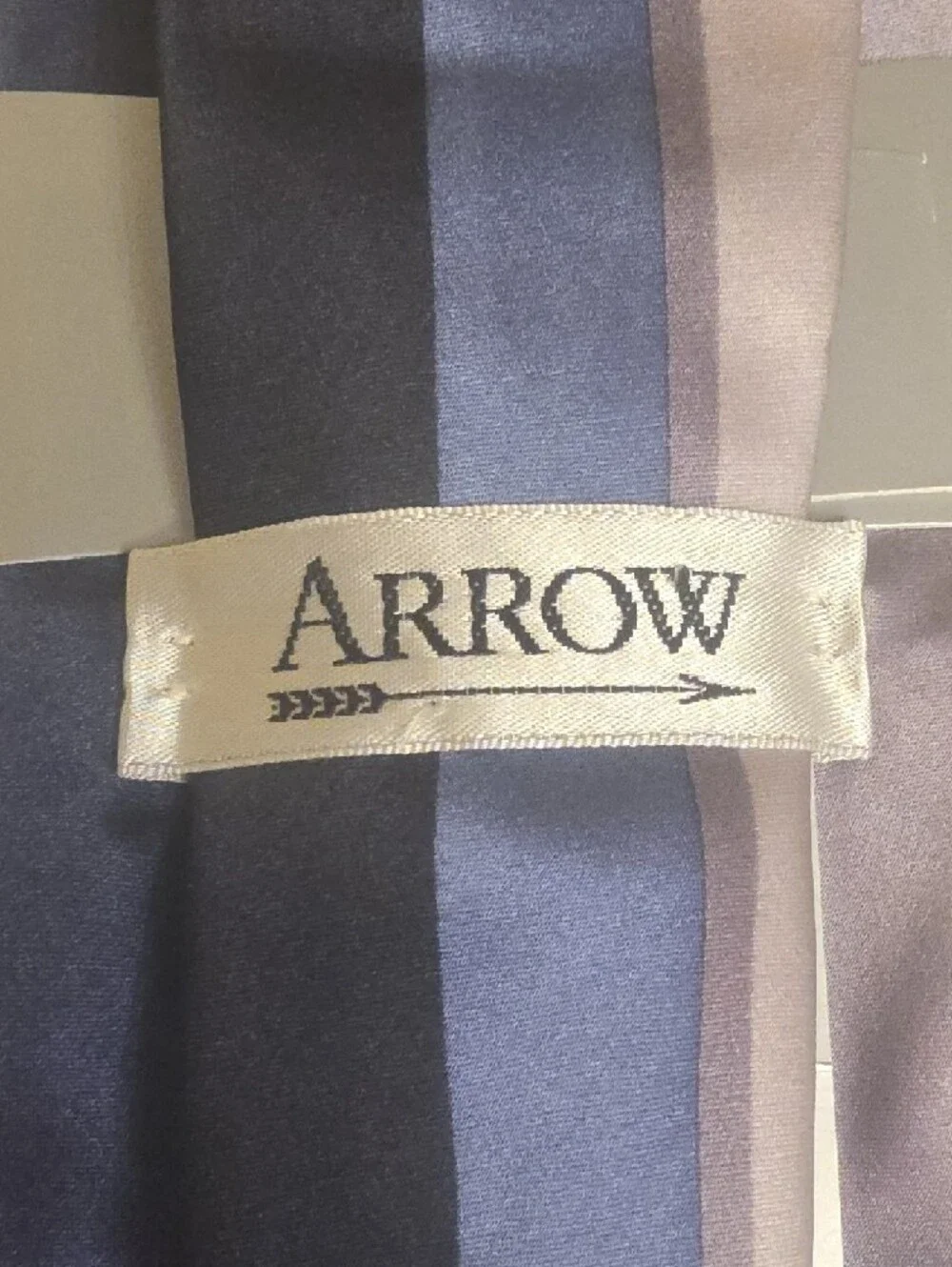 Arrow elegant tie