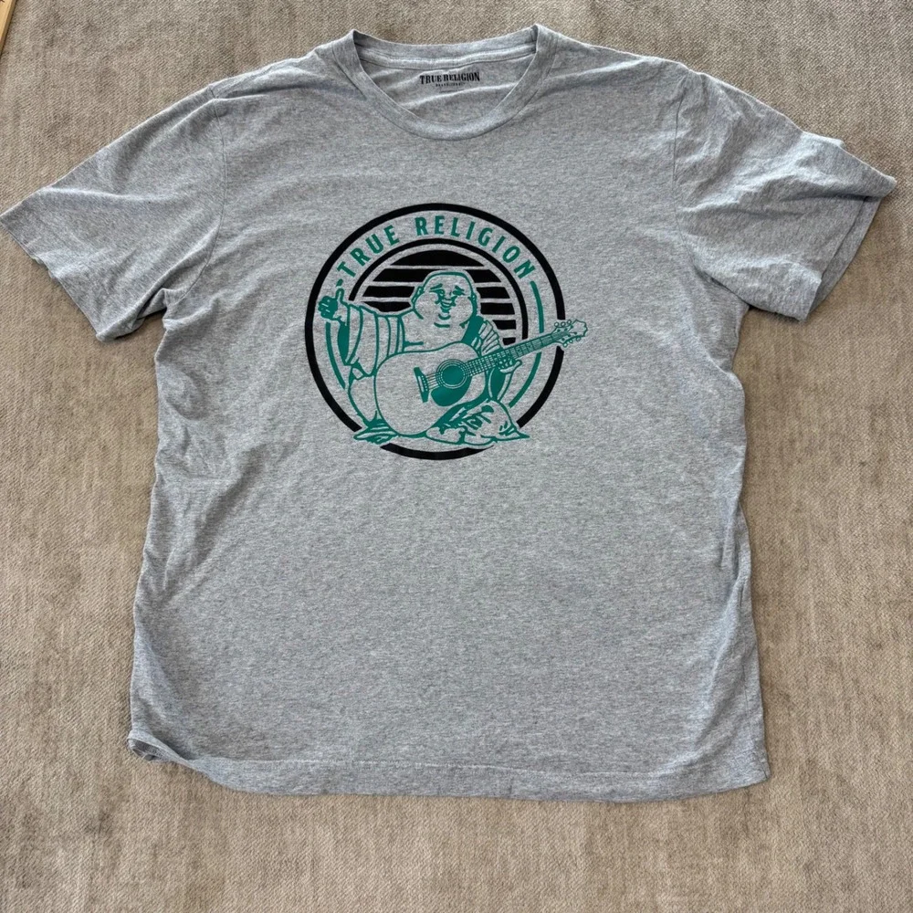 True Religion Buddha‎ Guitar Graphic T Shirt Mens Large Gray Short Sleeve Crew