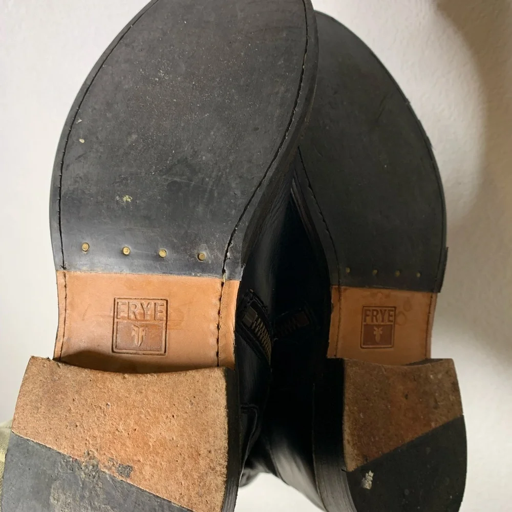 Frye like new