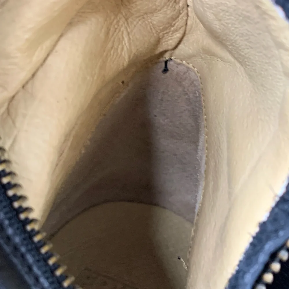 Frye like new
