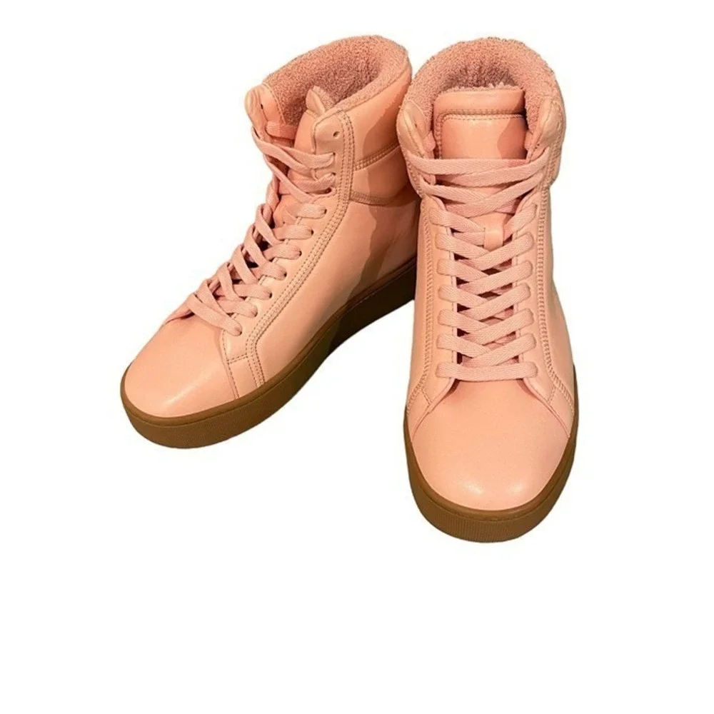 Bottega Veneta approximate round bottega