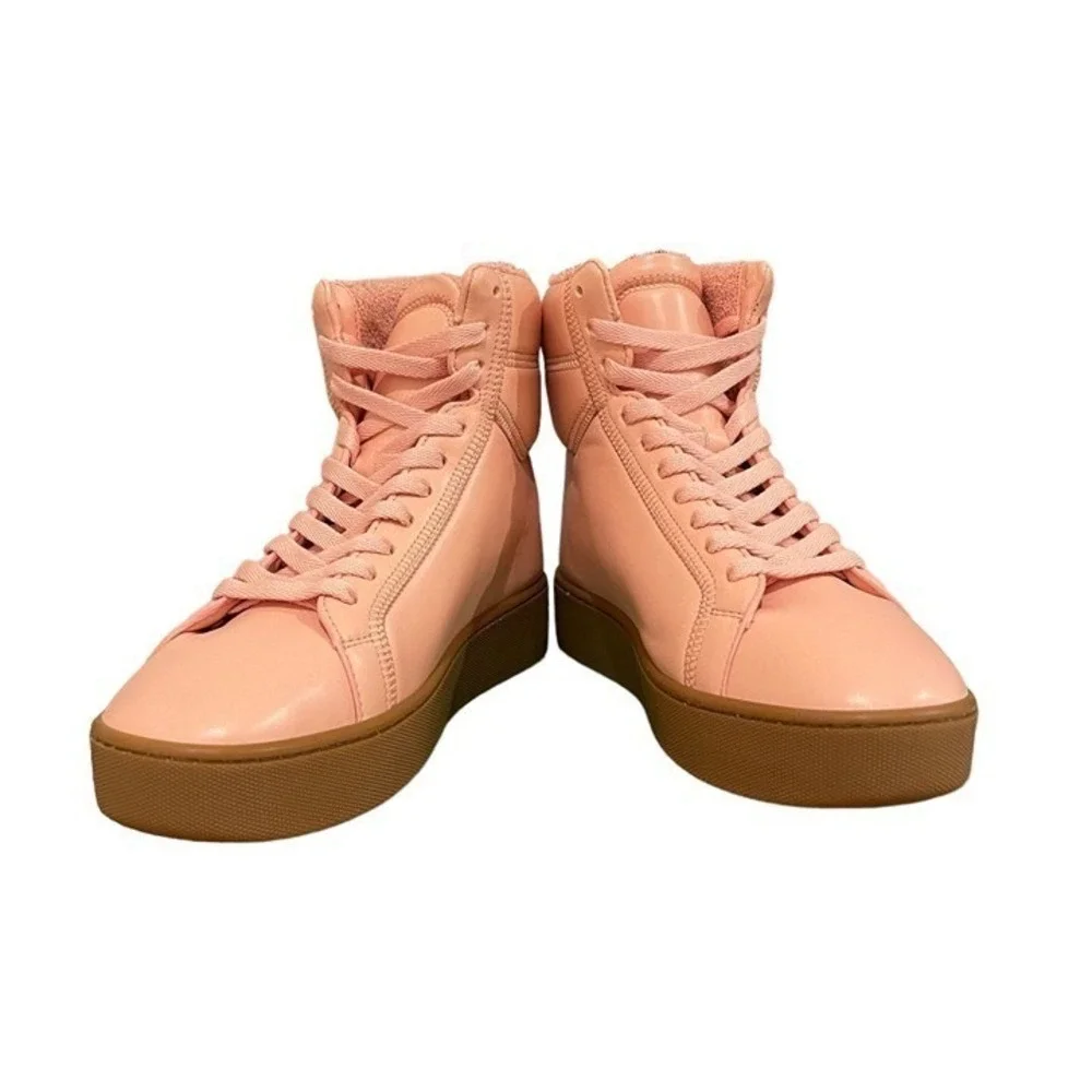 Bottega Veneta upper approximate top