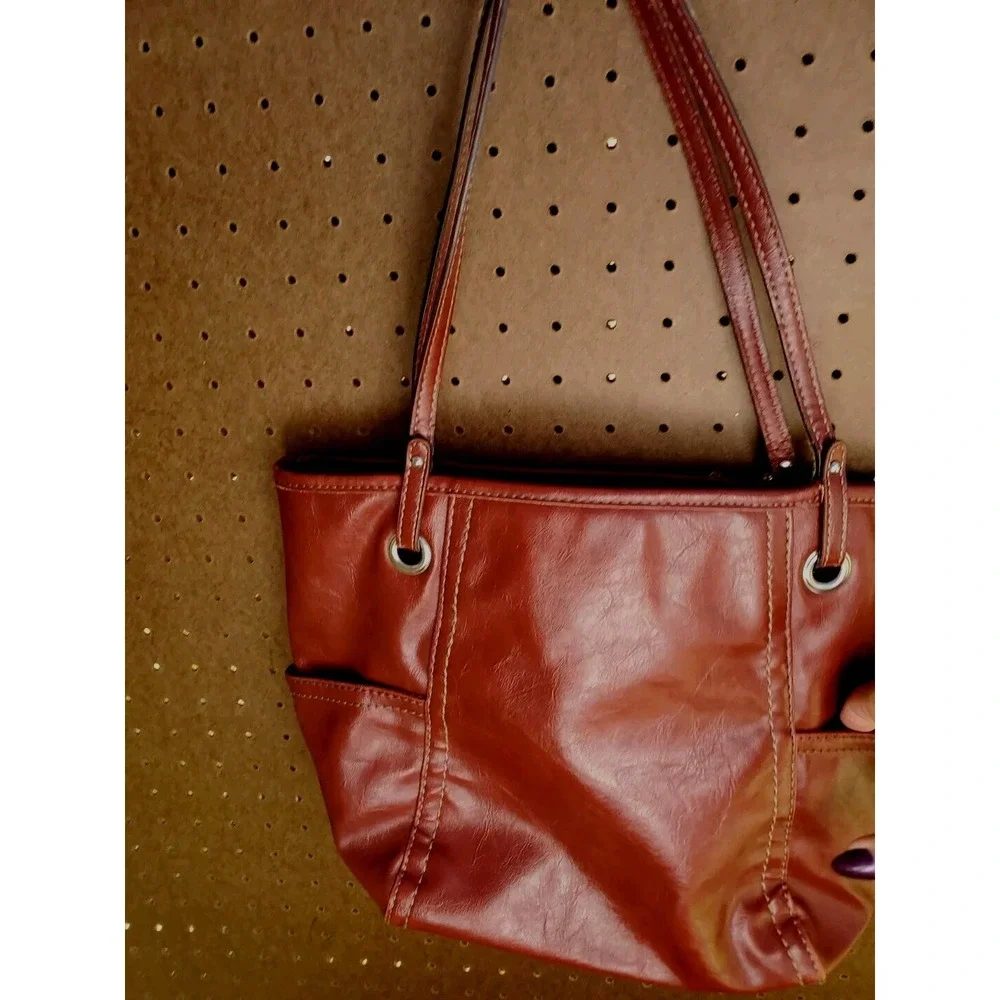 EUC Burgundy Relic Shoulder Straps Hobo Tote Logo‎ Silver Accents Purse