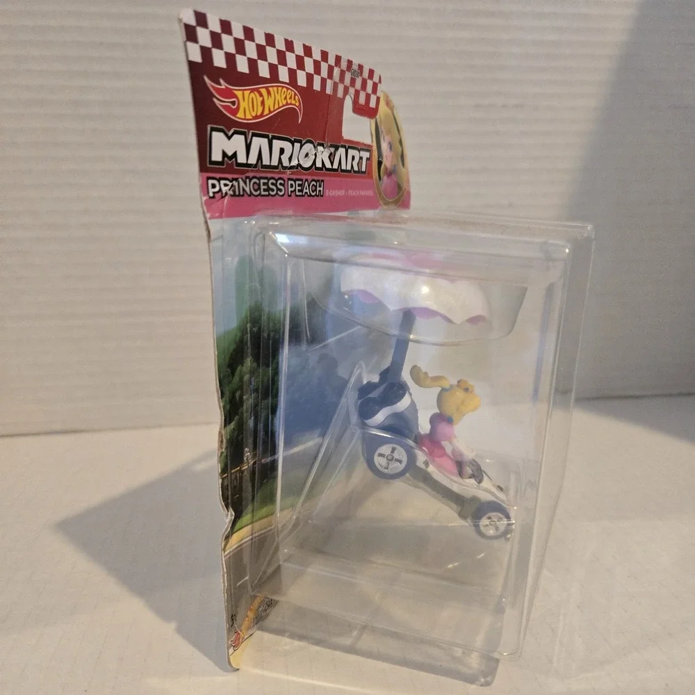 NEW! Hot Wheels Mario‎ Kart PRINCESS PEACH B-Dasher with Peach Parasol 2021