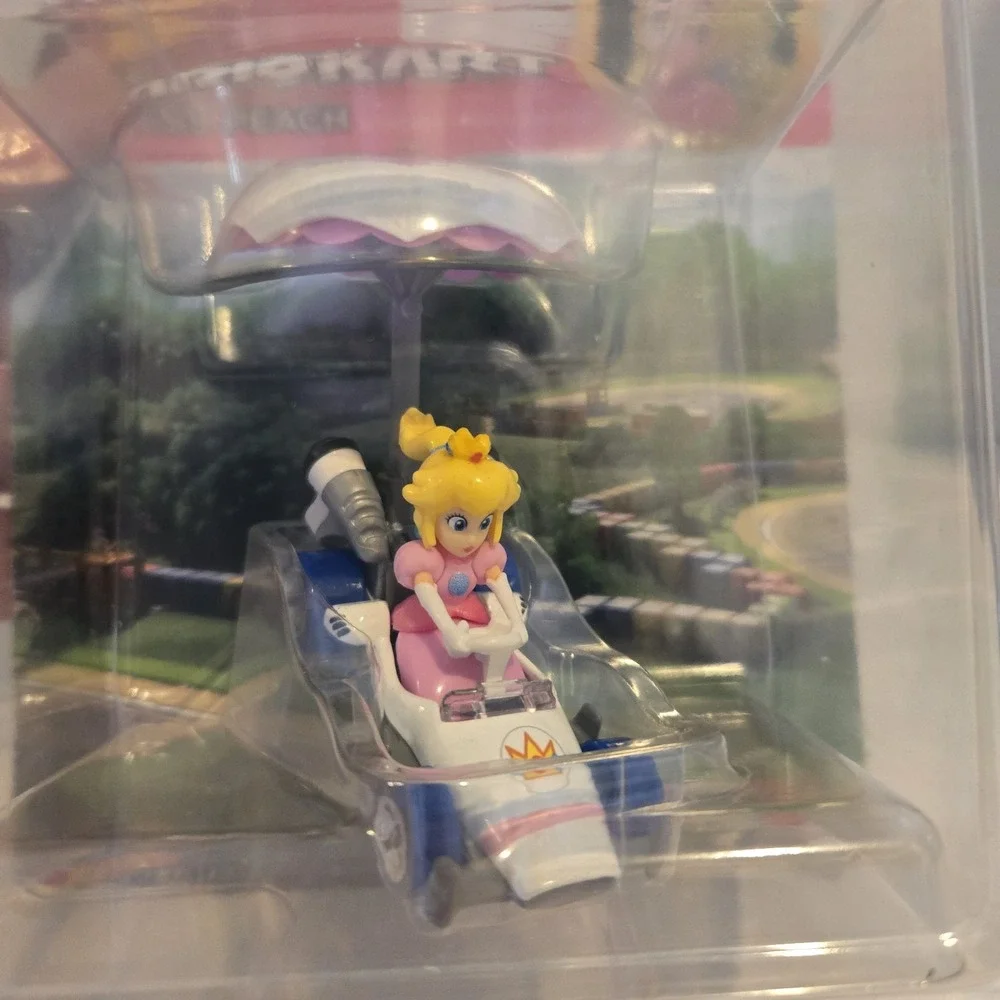 NEW! Hot Wheels Mario‎ Kart PRINCESS PEACH B-Dasher with Peach Parasol 2021