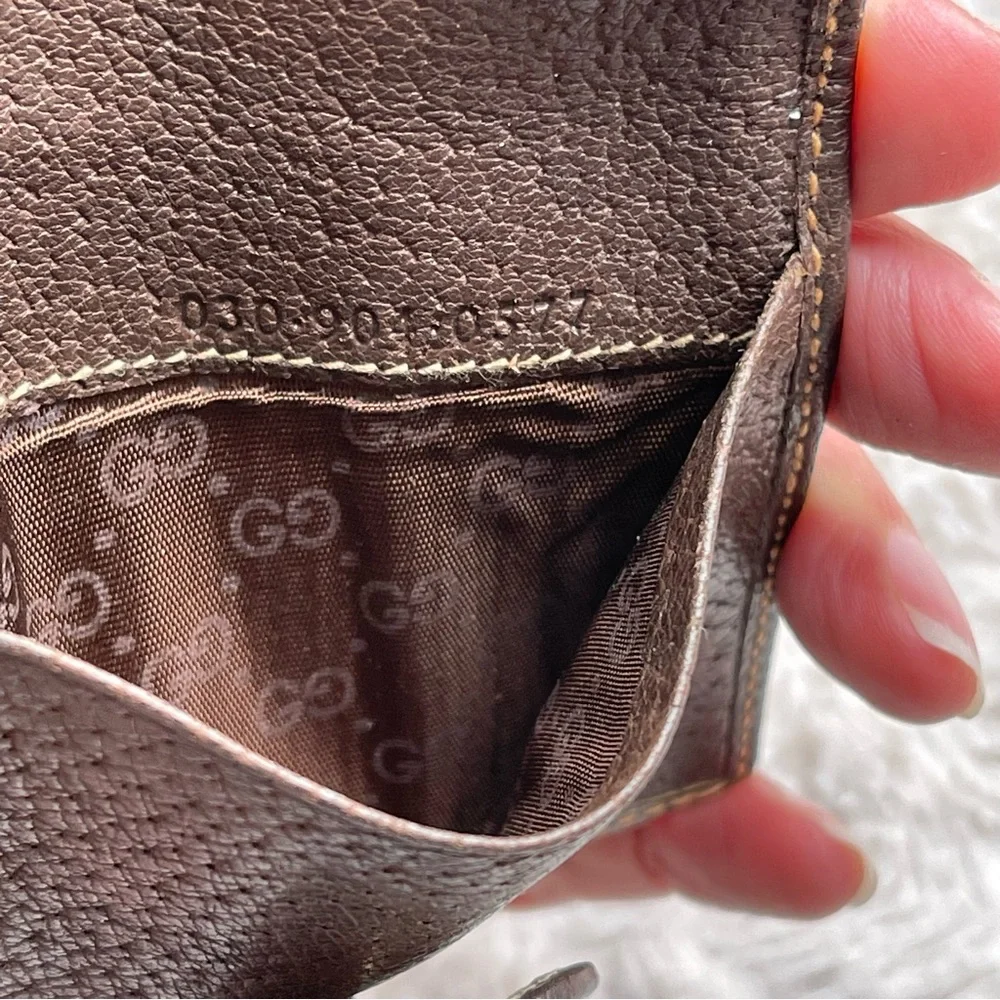 Gucci as vintage case