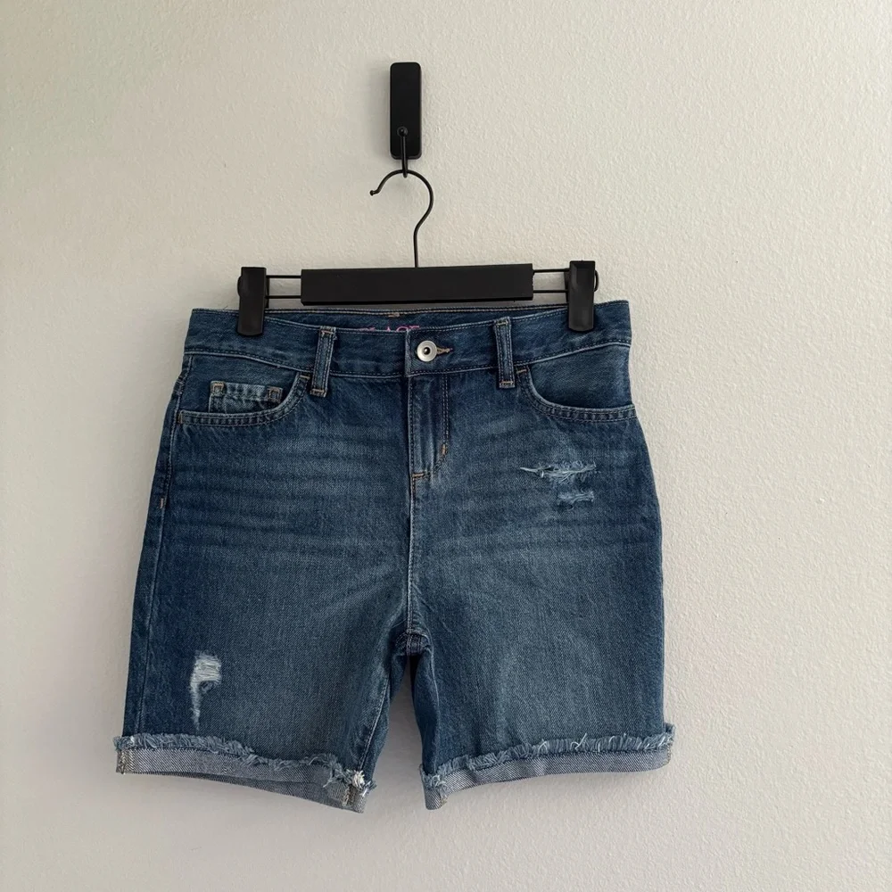 NWOT:‎ The Children’s Place • Distressed Midi Short