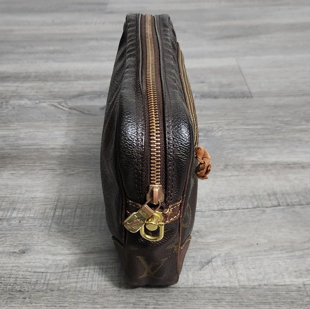Louis Vuitton strap monogram size