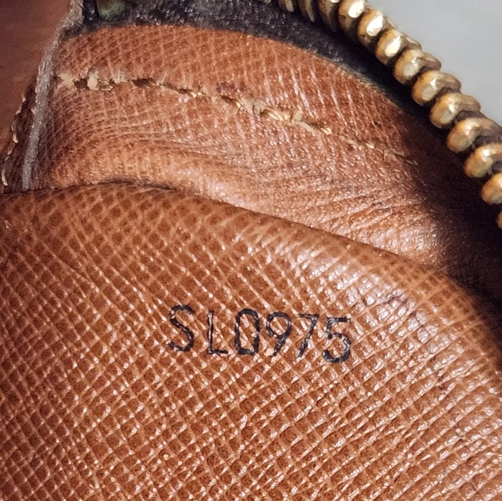 Louis Vuitton chain 11