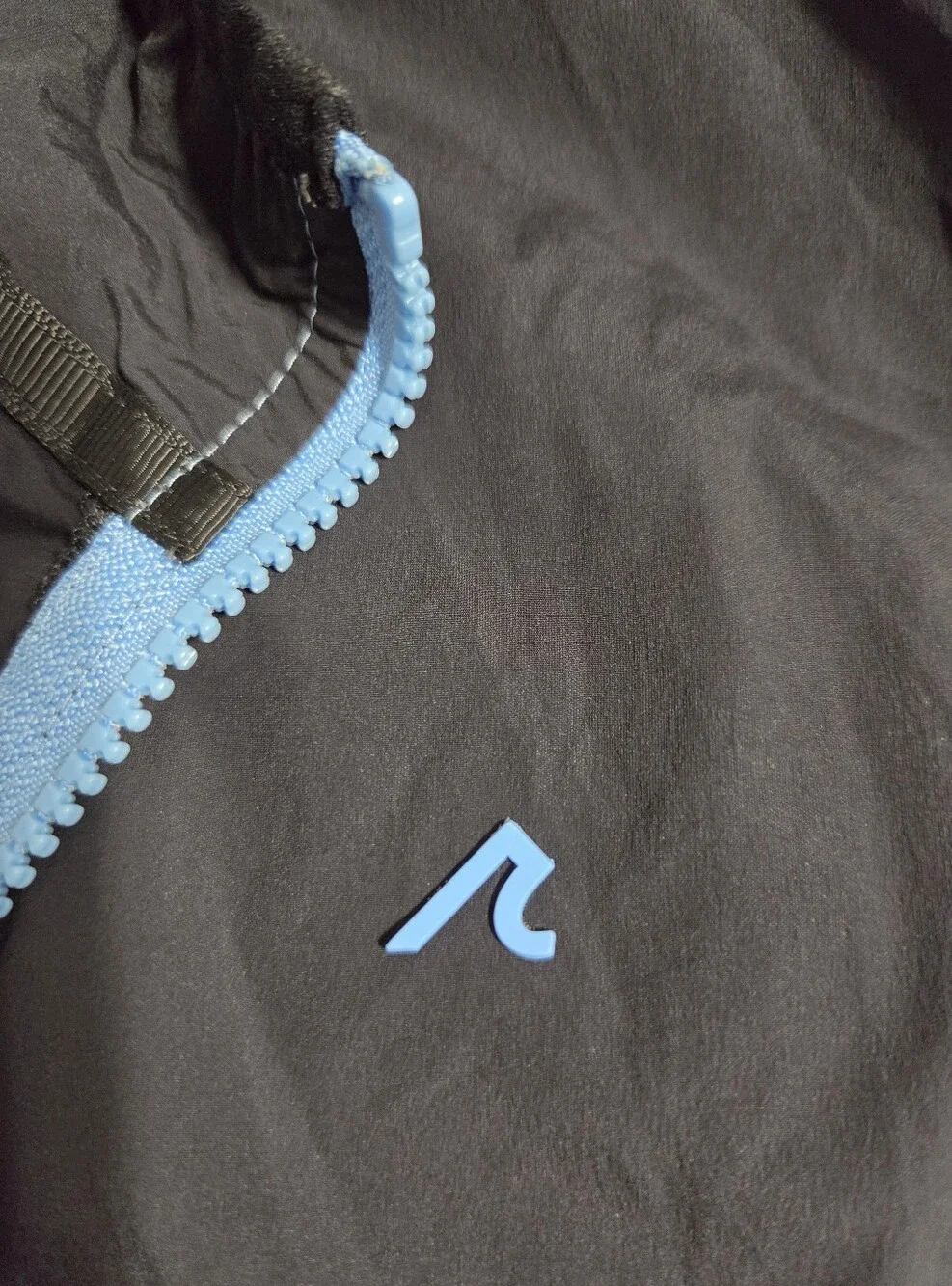 Redvanly breathable lightweight