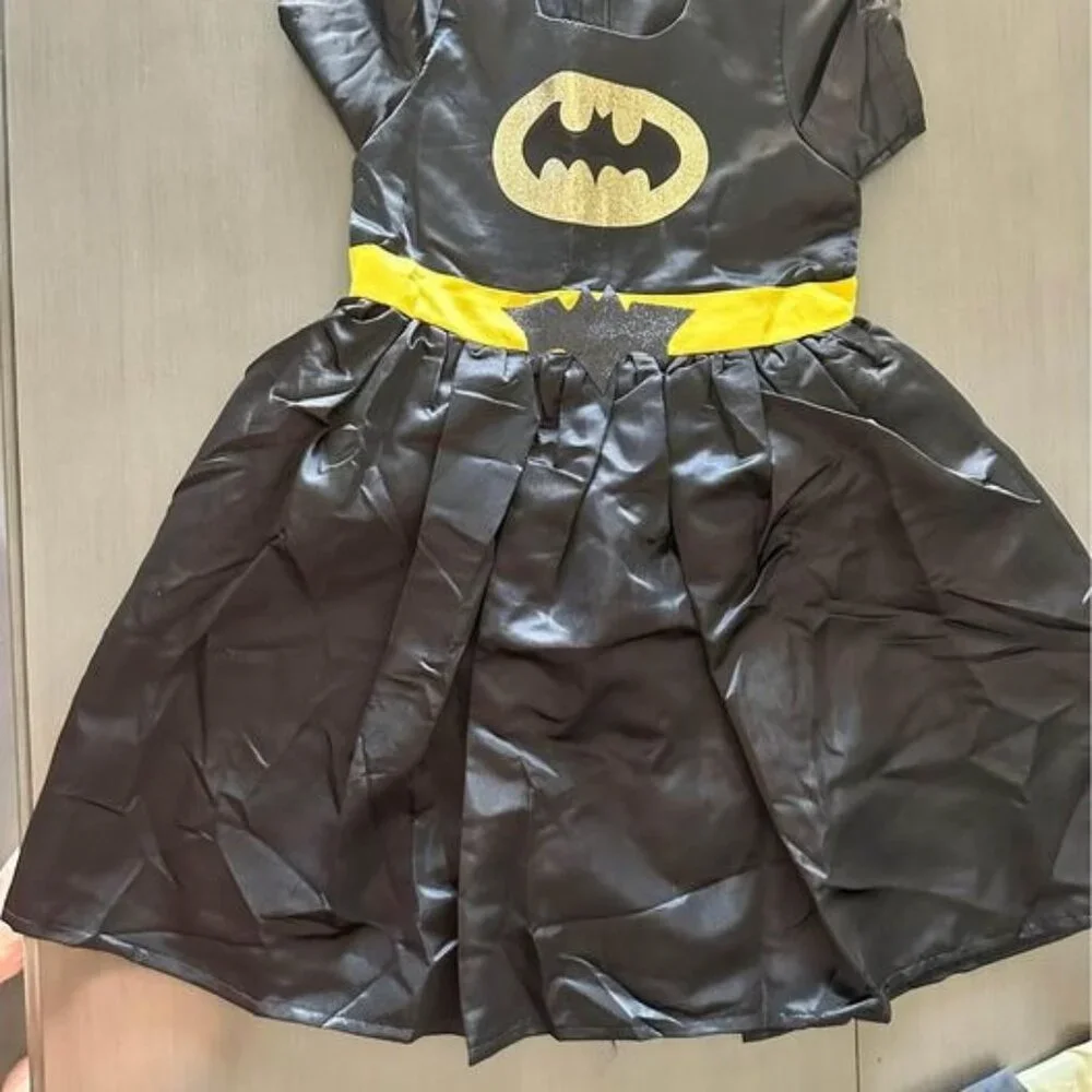 new: Hero princess costume w cape, mask,‎ bow & bracelet (6-7 years old)