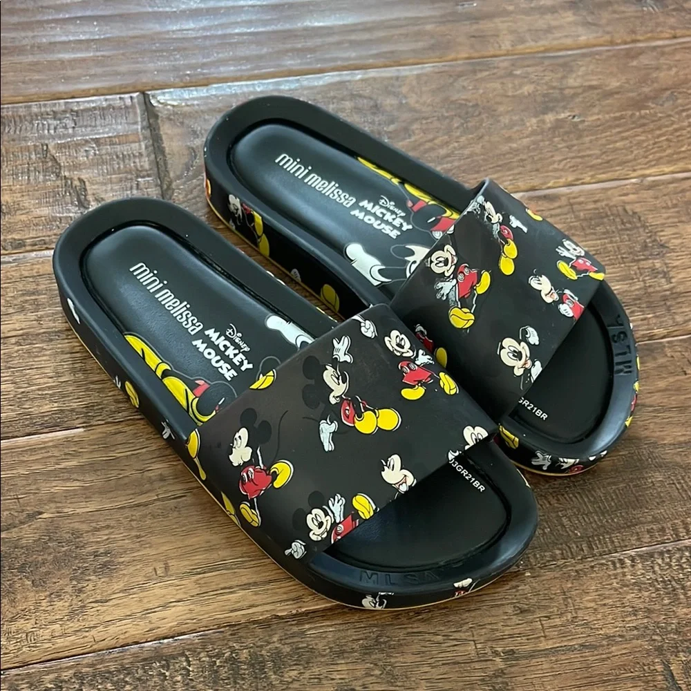 Mini Melissa iconic fun