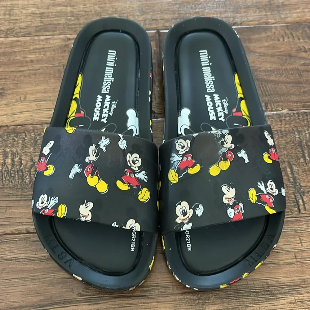 Mini Melissa iconic fun