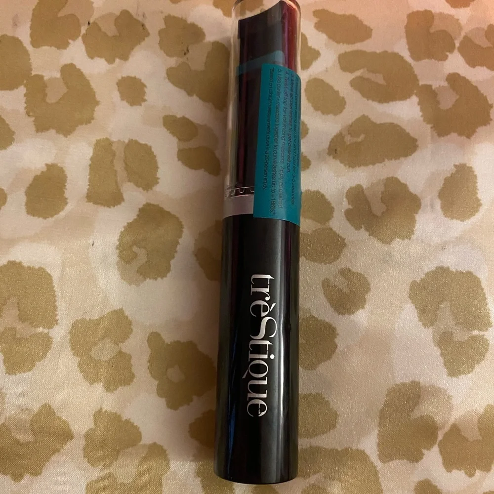 Trestique Good Vibes Mascara ( icelandic Black) with built in curler