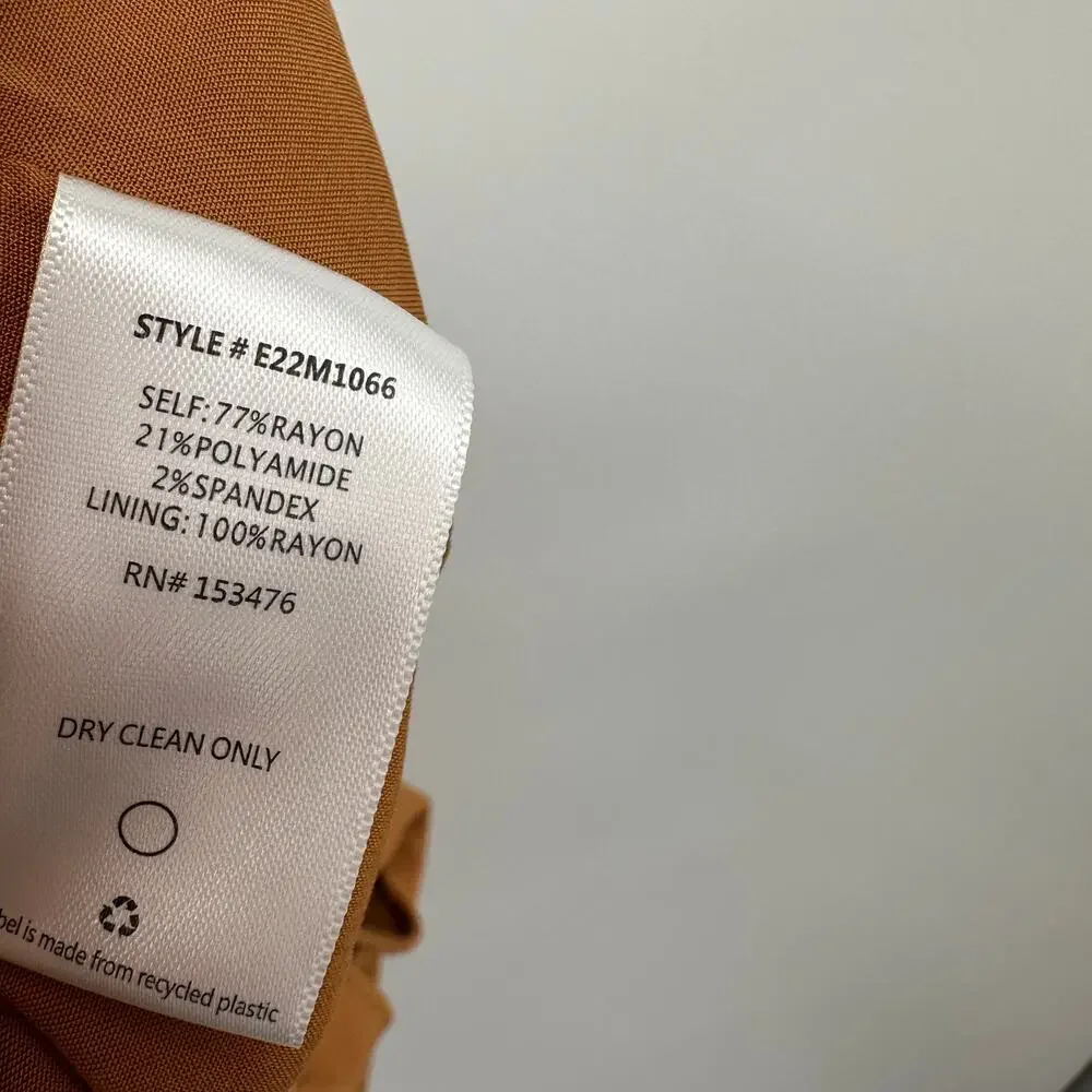 Evereve up lined shorts