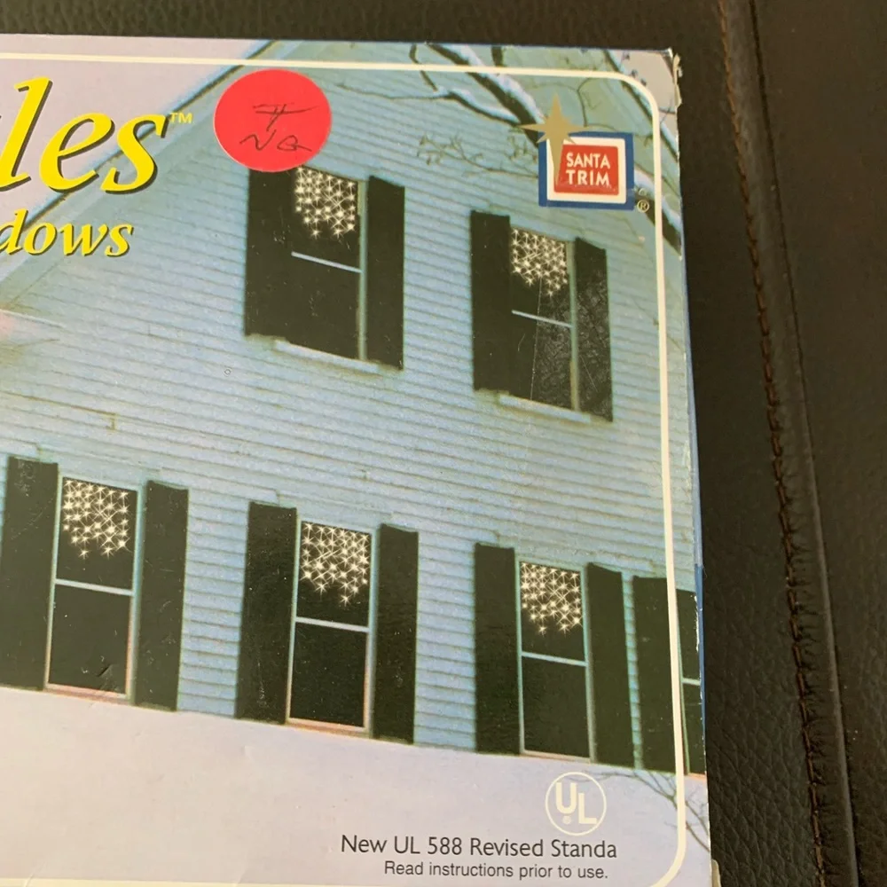Santa Trim Window - Cicles 50 Clear String Lights Indoor Hanging Icicles 32