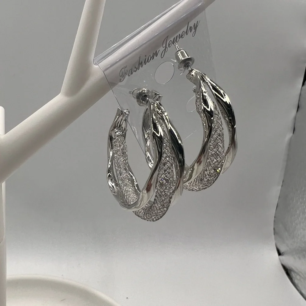 Silver Tone and Faux‎ Crystals Fashion Jewelry Earrings NEW