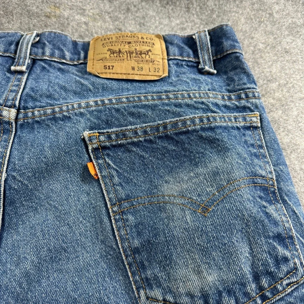 Levis measurements waist