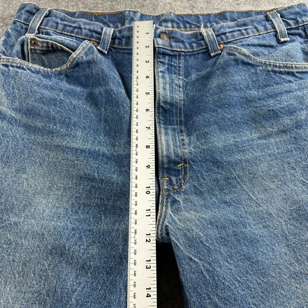 Levis measurements waist
