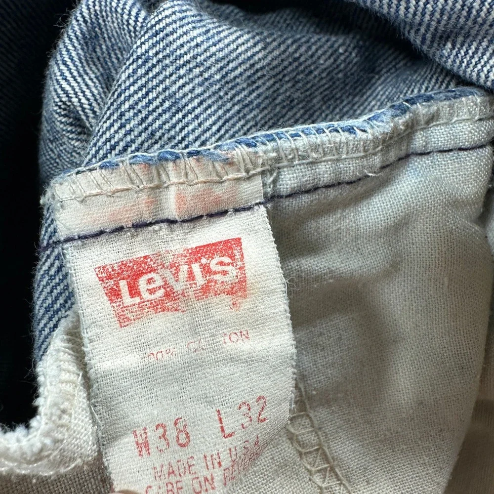 Levis measurements waist