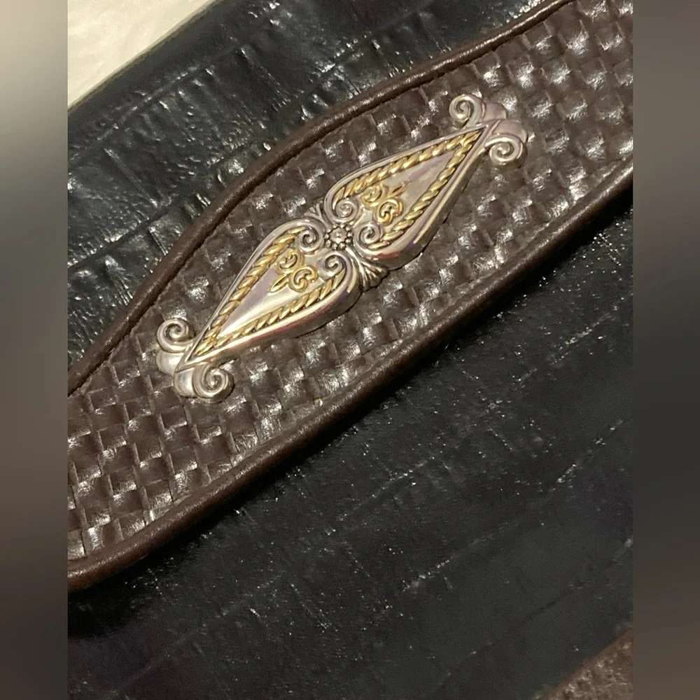 hardware croc brown