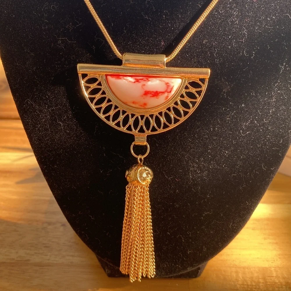 Elegant Gold and Cherry Pendant Necklace 18