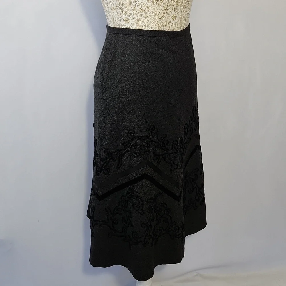LOFT skirt lined pre