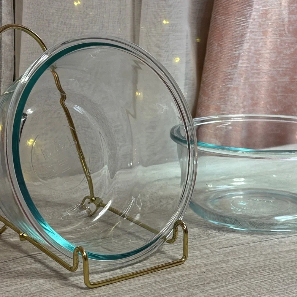 Pyrex elegant glass
