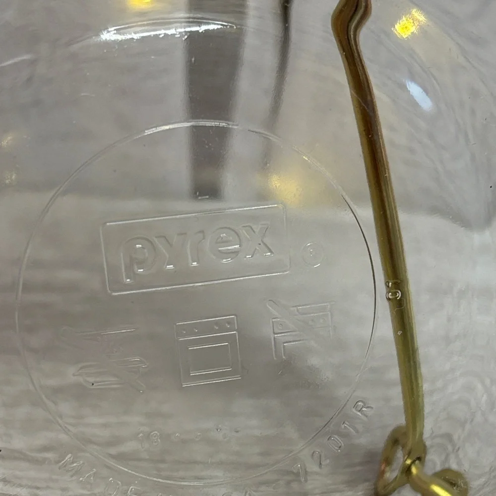 Pyrex elegant glass