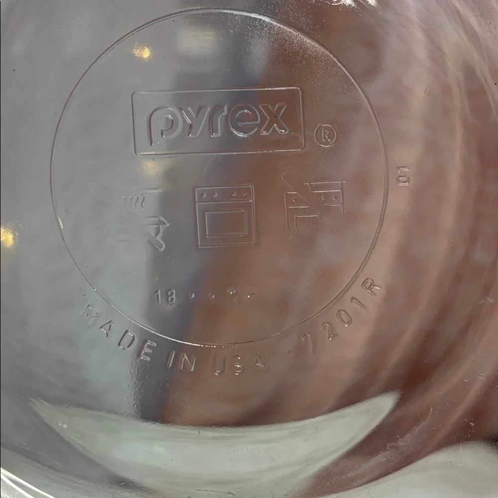 Pyrex elegant glass